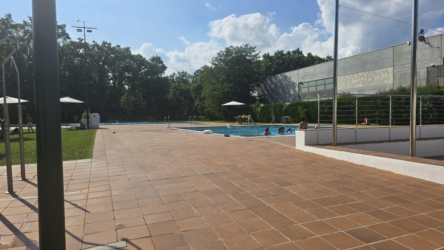 Tanquen la piscina de Sant Gregori després de detectar-hi excrements