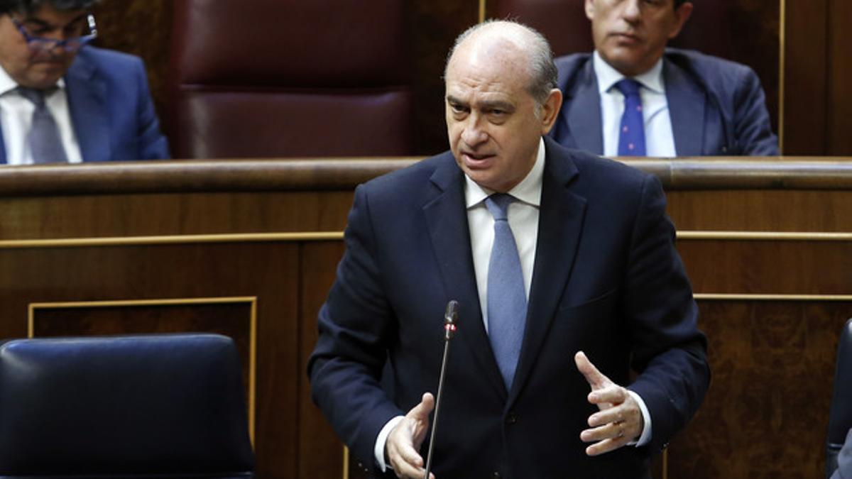 El ministro del Interior, Jorge Fernández Díaz, este martes, en la sesión de control al Gobierno en el Congreso.