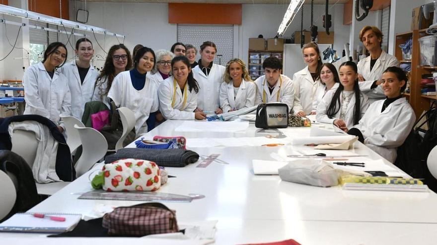 El Paseo das Pontes se posiciona como referente nacional de la moda desde A Coruña: "Día a día vemos que aprender aquí merece la pena"