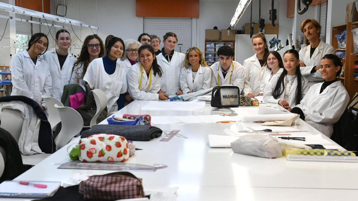 El Paseo das Pontes se posiciona como referente nacional de la moda desde A Coruña: "Día a día vemos que aprender aquí merece la pena"