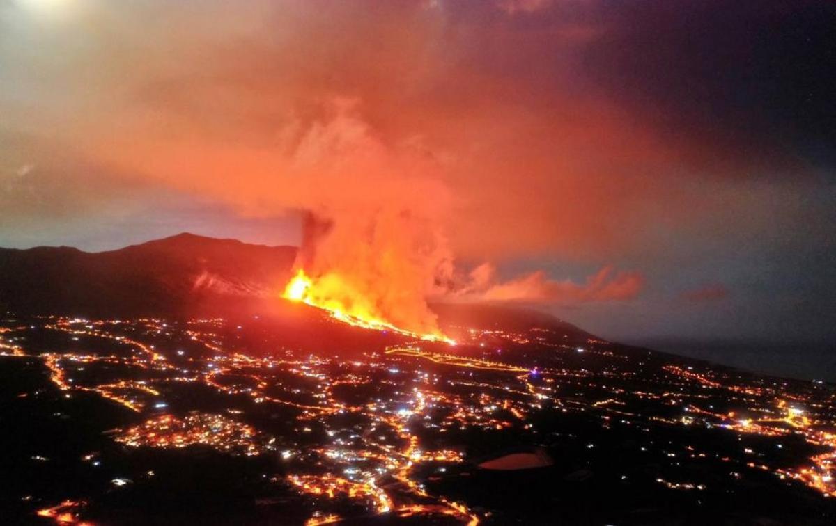 Los tres peligros silenciosos del volcán: lluvia ácida, gases tóxicos y agua contaminada