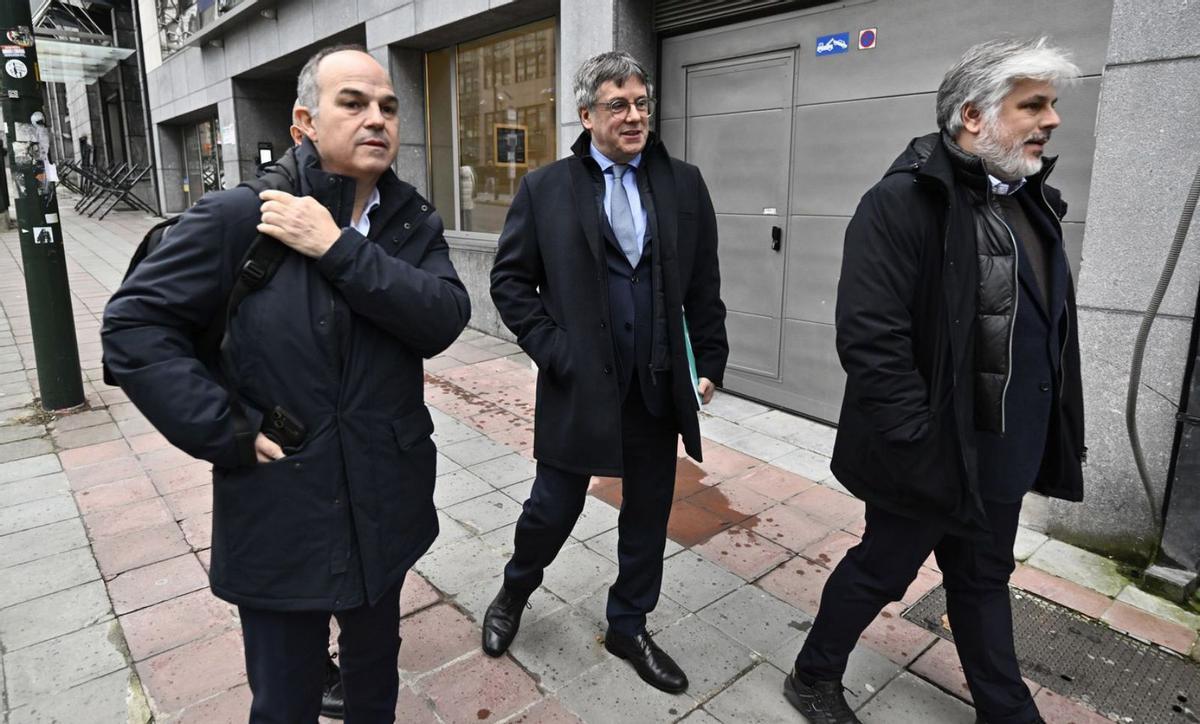¿Què se sap i què no del pacte PSOE-Junts sobre el traspàs de les competències en immigració? ¿Què se sap i què no del pacte PSOE-Junts sobre el traspàs de les competències en immigració?
