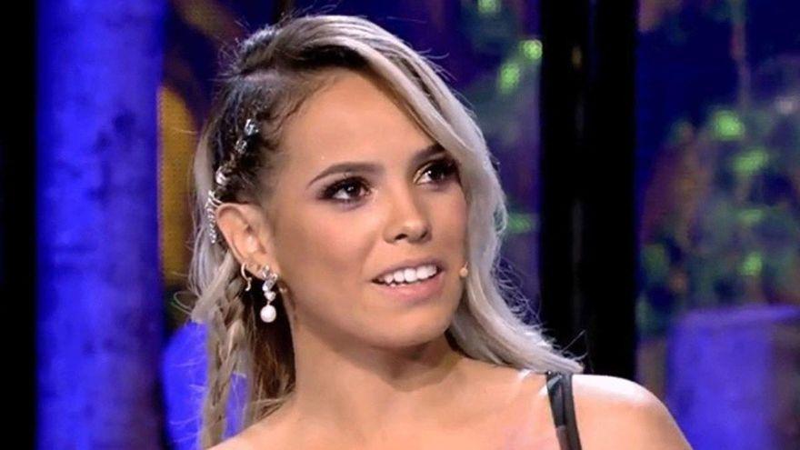 Gloria Camila se rompe tras las declaraciones de Rocío Carrasco y manda un contundente mensaje a sus seguidores