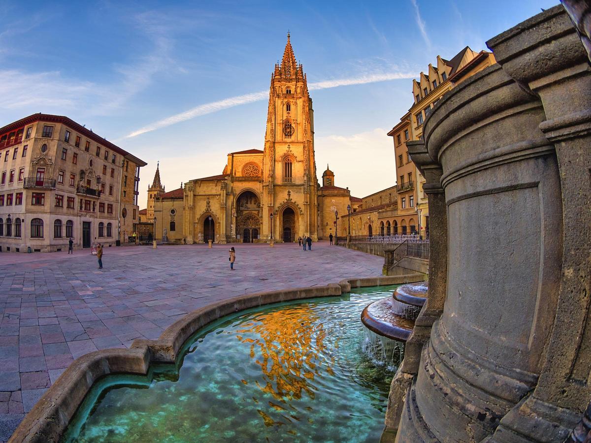 Plaza de la Catedral de Oviedo.