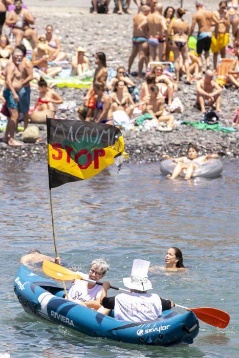 15.08.18. Agaete. Concentración contra la ...