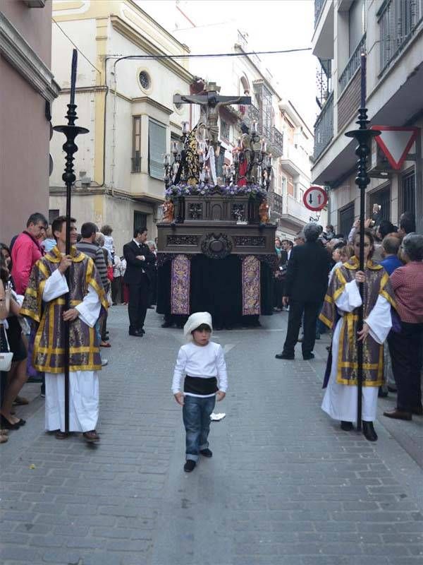 Las imágenes del Lunes Santo en la provincia