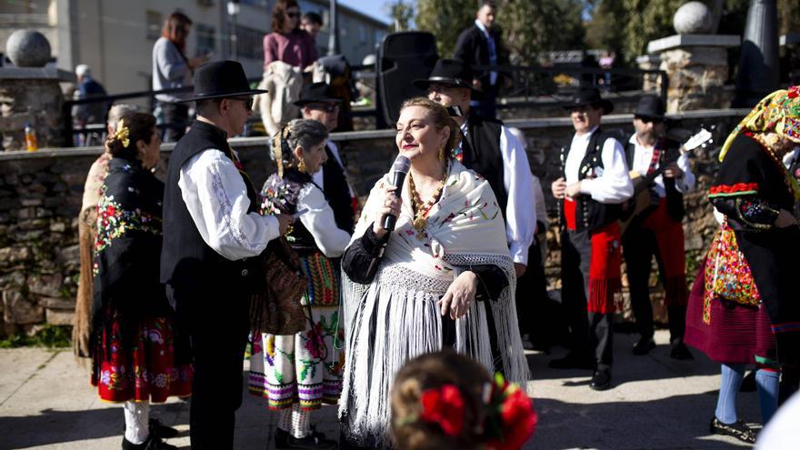 La devoción y el buen tiempo sonríen a la romería de San Blas de Cáceres