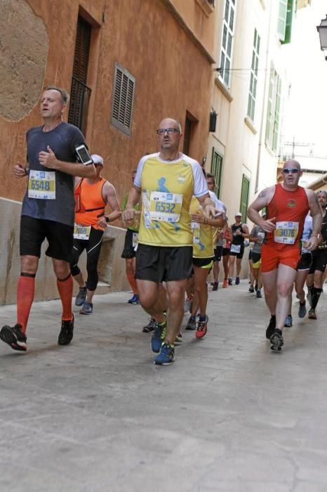 9.000 Läufer aus 49 Ländern gingen am Sonntag den 15.10. an den Start. In der Marathon Disziplin gingen die Deutschen leer aus.