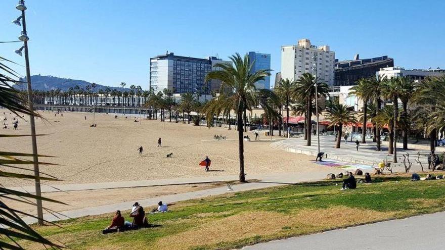 La autopsia apunta a que la mujer que apareció muerta en la playa del Somorrostro se suicidó