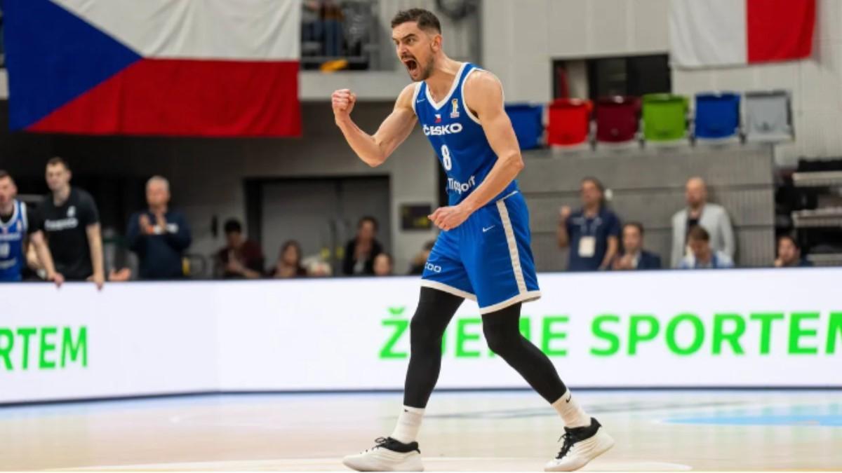 Tomas Satoransky fue clave en los dos partidos con su selección