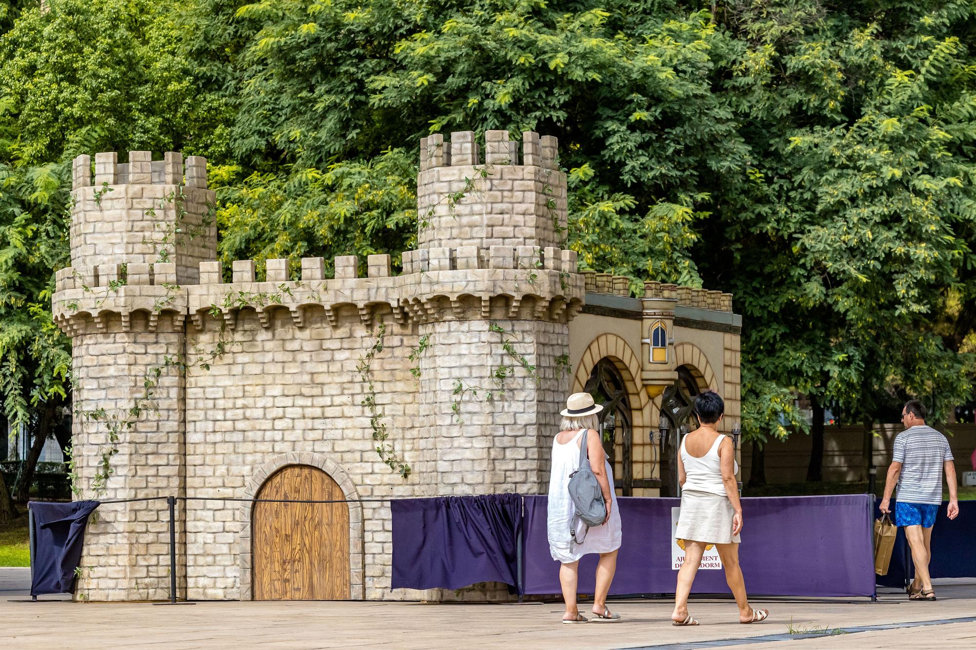 Así es el castillo "de juguete" de los Moros y Cristianos de Benidorm