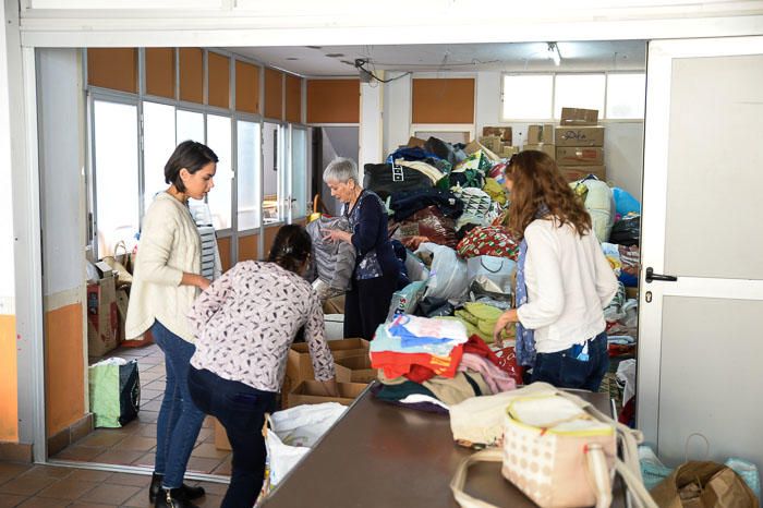 RECOGIDA DE ABRIGOS Y ALIMENTOS PARA REFUGIADOS