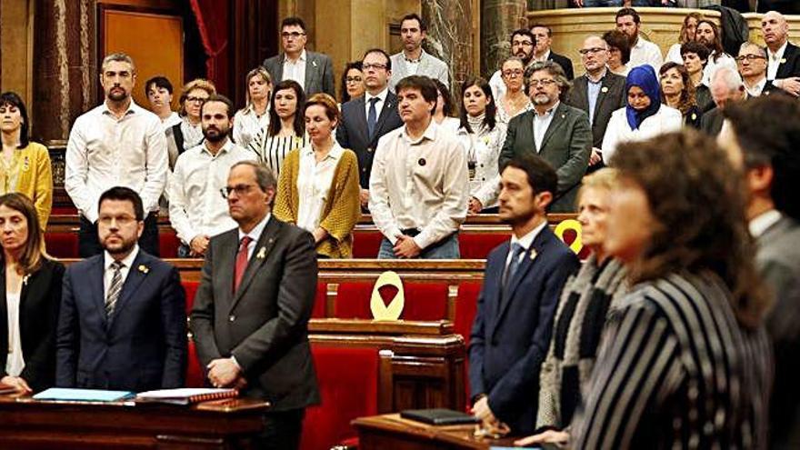 Minut de silenci per l&#039;exdiputat socialista Eduardo Martín Toval.