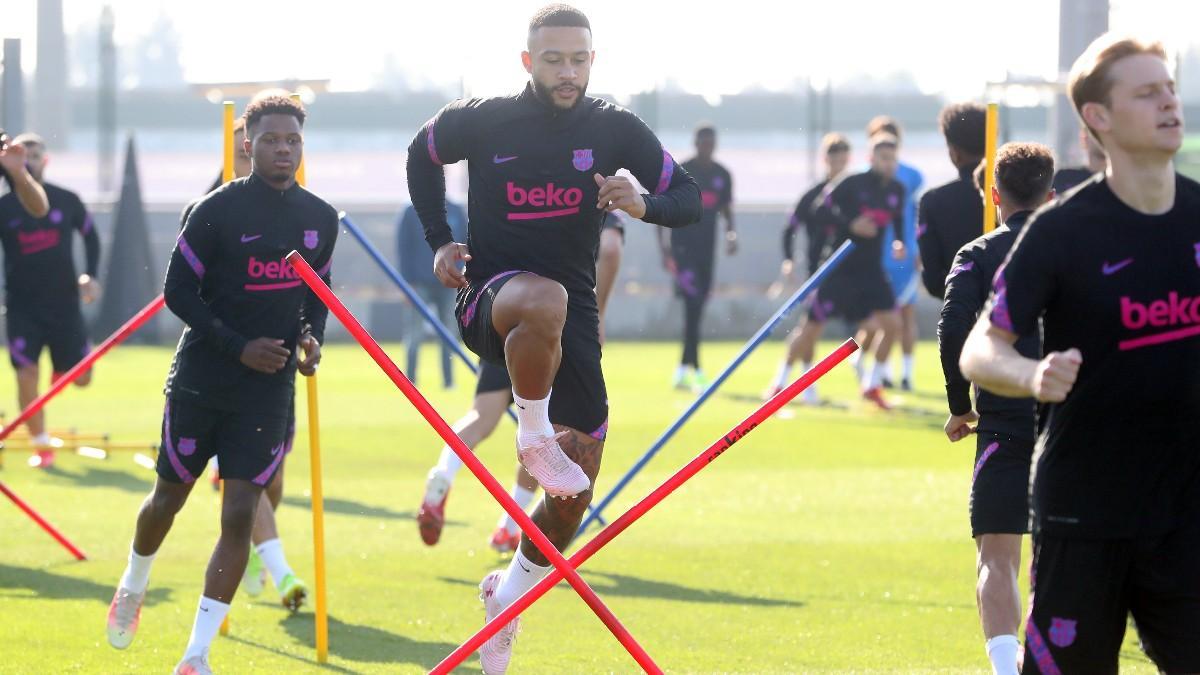 El Barça vuelve a los entrenamientos para preparar el clásico