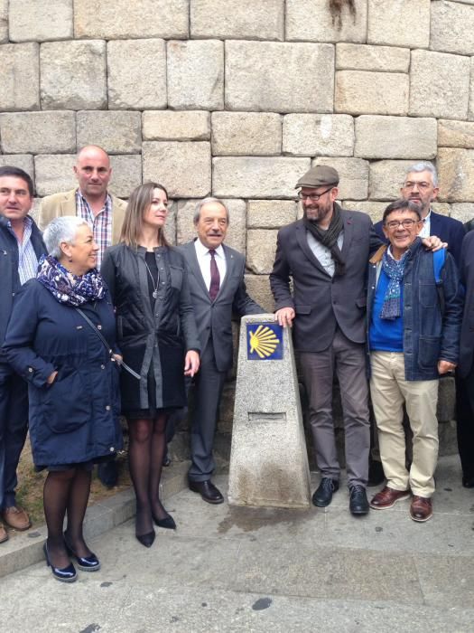 Los alcaldes de Oviedo, Lugo y Santiago reivindican el Camino Primitivo