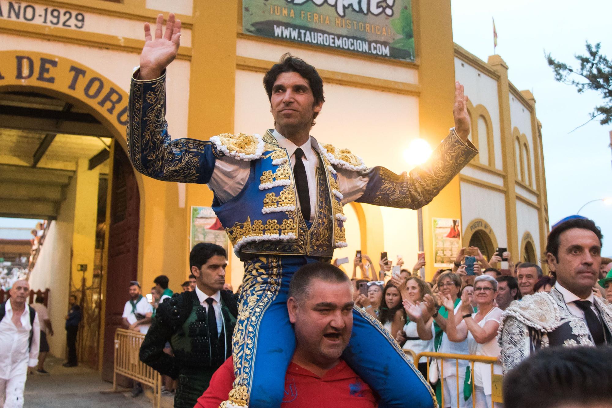 Cayetano salió por la puerta grande en la tarde de este sábado en Huesca.