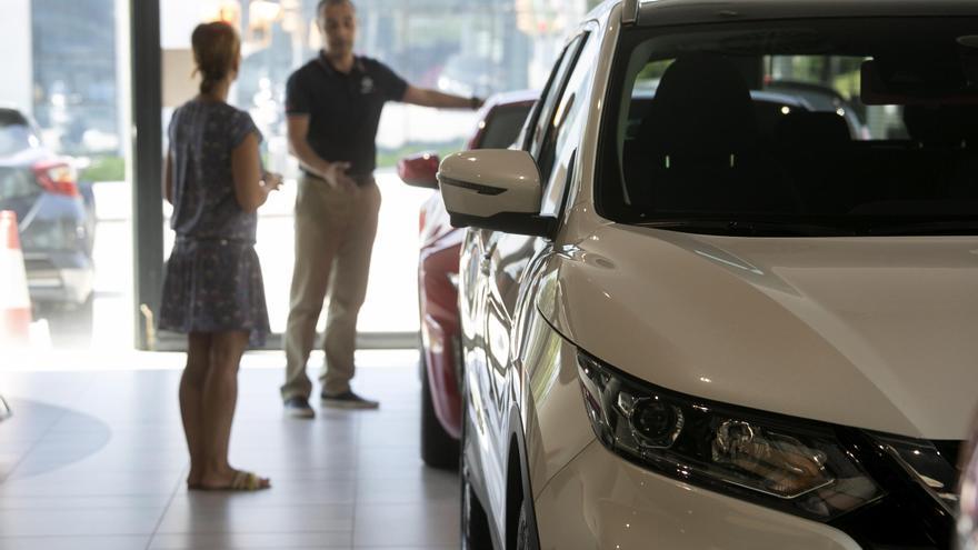 El mercat automobilístic gironí comença l’any pitjor que el 2023