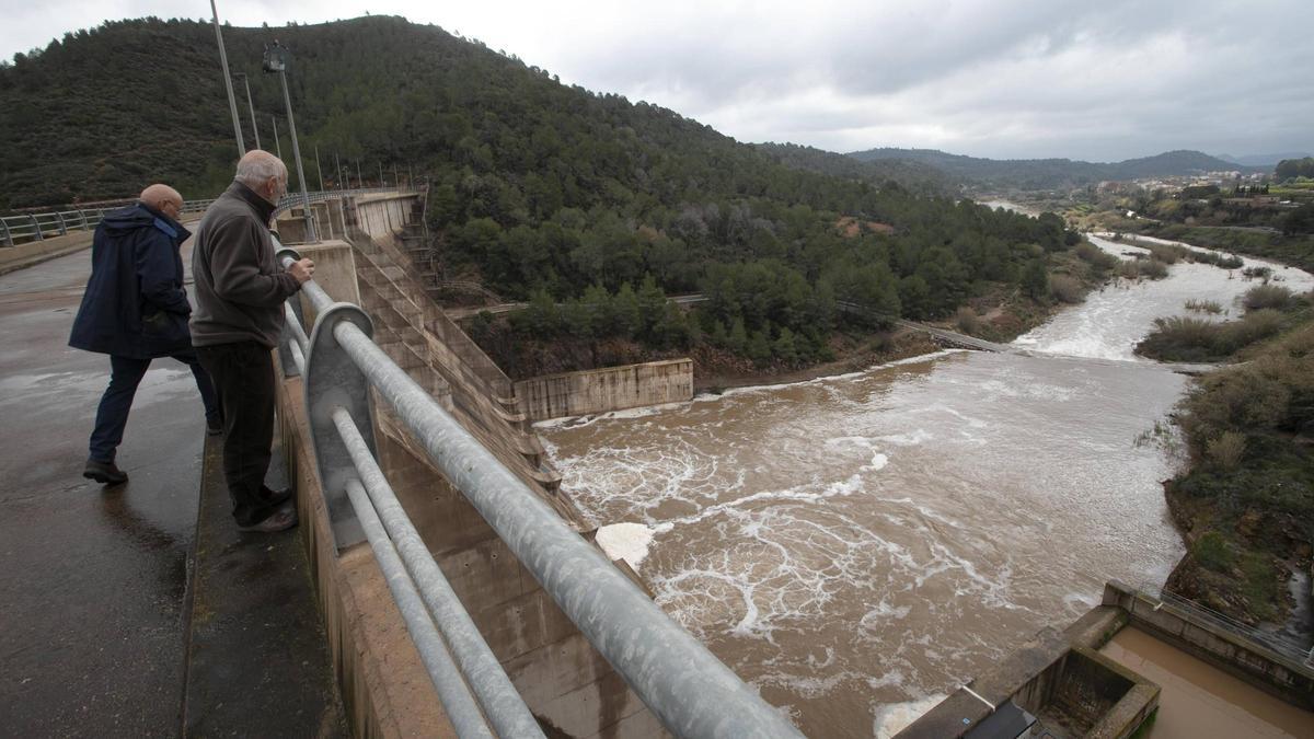 Vista de la presa de Algar de Palancia.