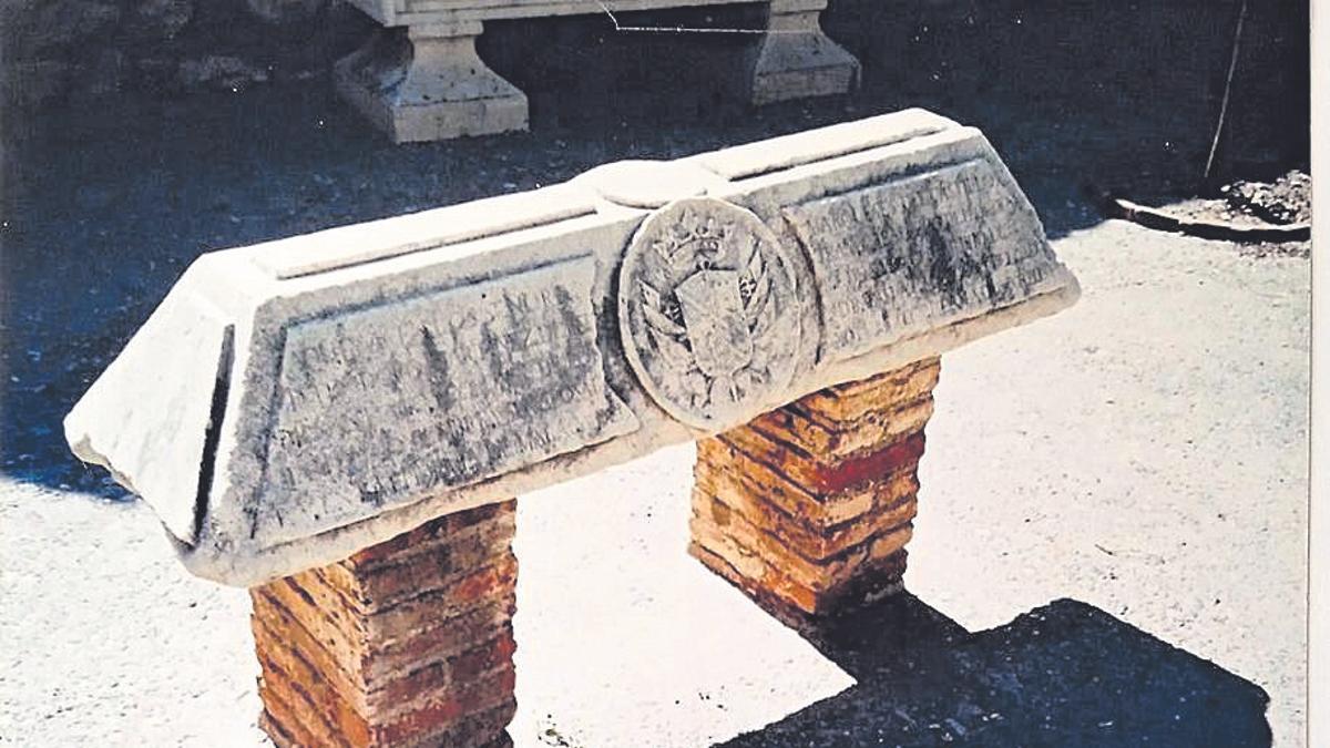 Túmulo funerario de Gallegos, en la Alcazaba de Málaga.