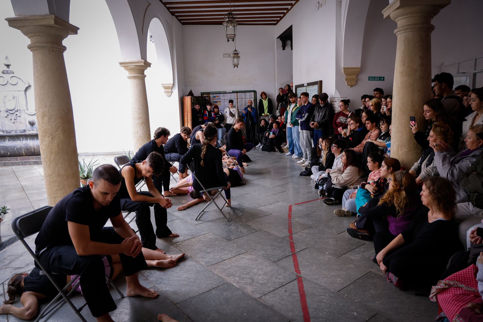 La ESAD celebra con una performance el 25N