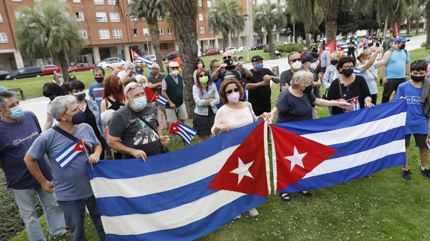 Gijón se manifiesta a favor de la Revolución Cubana