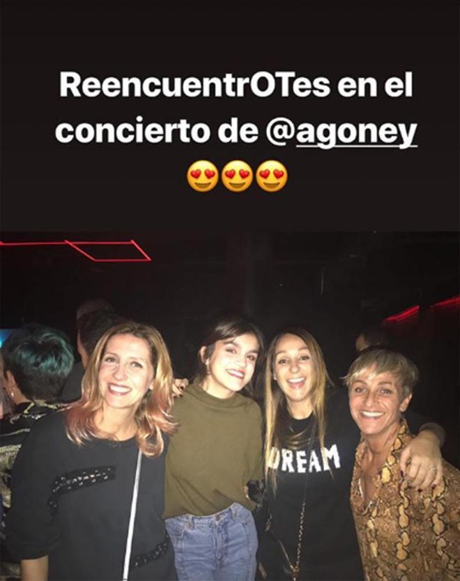 Amaia en el concierto de Agoney