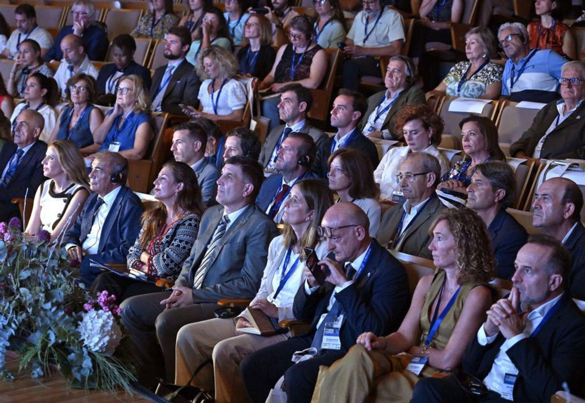 La cumbre contó con representantes de 200 organizaciones de Economía Social.