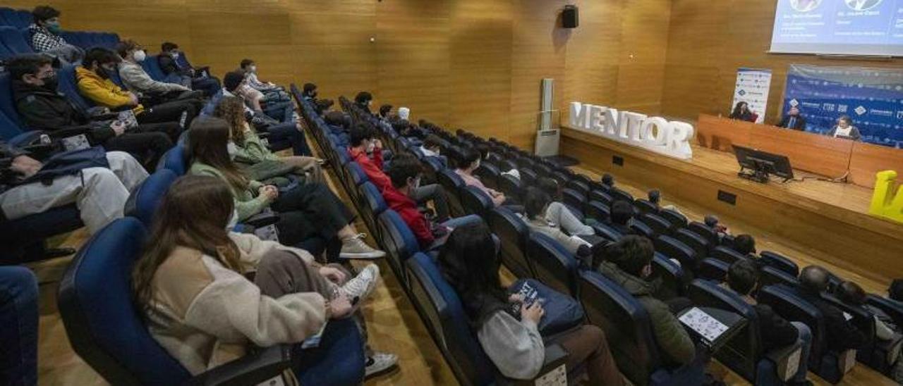 La inauguración de la quinta edición de MENTORiment en la Universitat