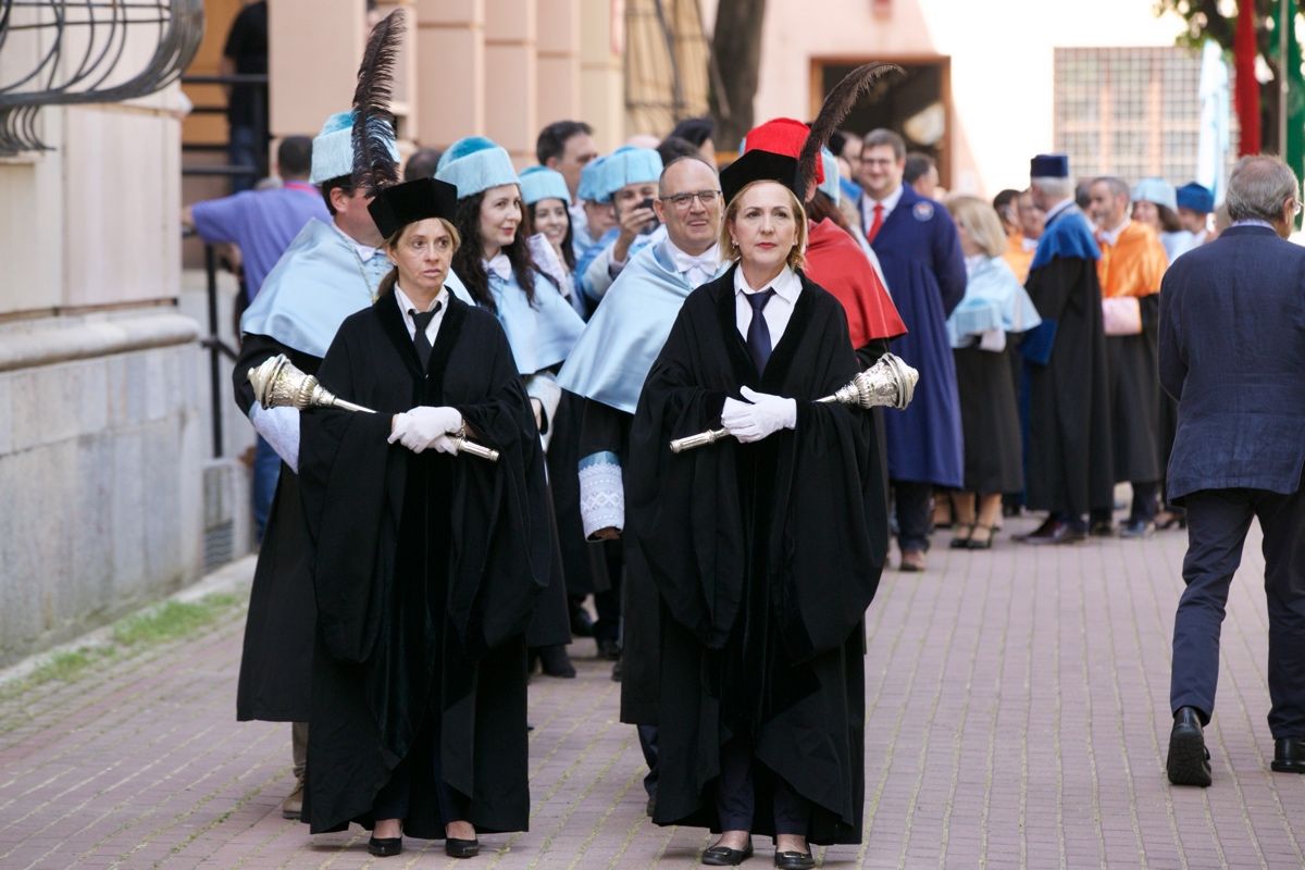 El prestigioso sociolingüista Peter Trudgill, investido doctor honoris causa en la UMU