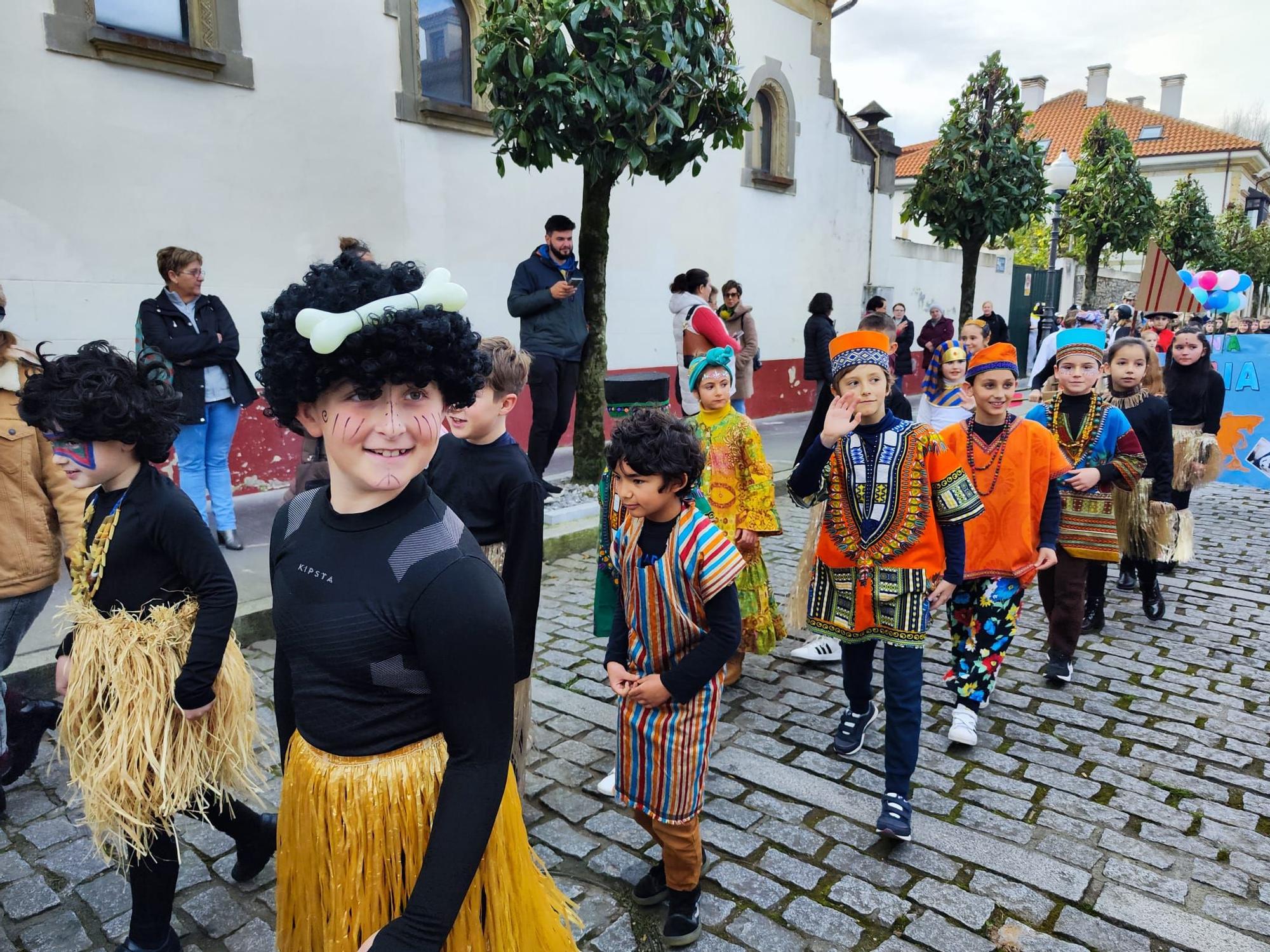 Un viaje por el mundo y a la naturaleza: así han celebrado los colegios de Villaviciosa el carnaval