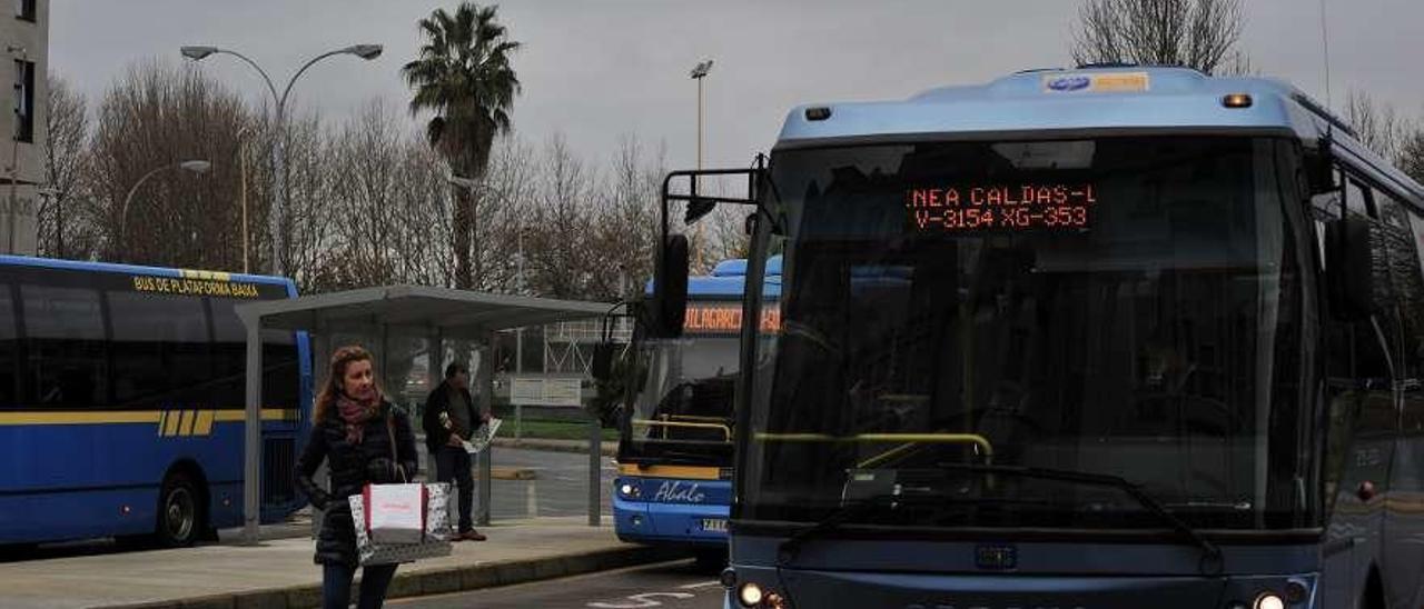 La parada de autobuses de O Cavadelo donde confluirán casi todas las líneas.  // Iñaki Abella