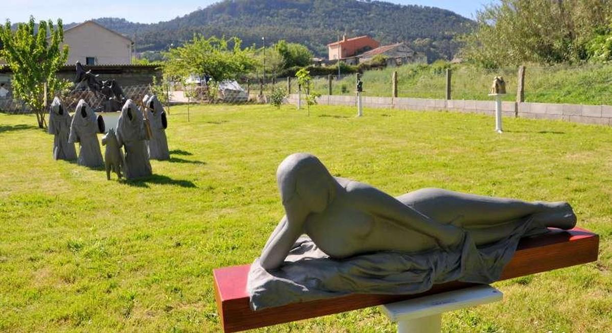 Un saúdo artístico a carón do río Bouzós