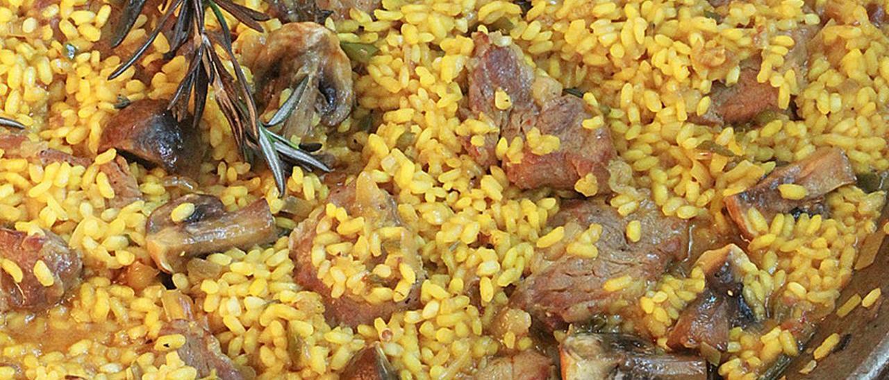 Elabora un delicioso arroz con ibéricos y setas de Castellón