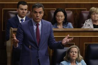 Sánchez anuncia que rebajará el IVA de la luz del 10% al 5%