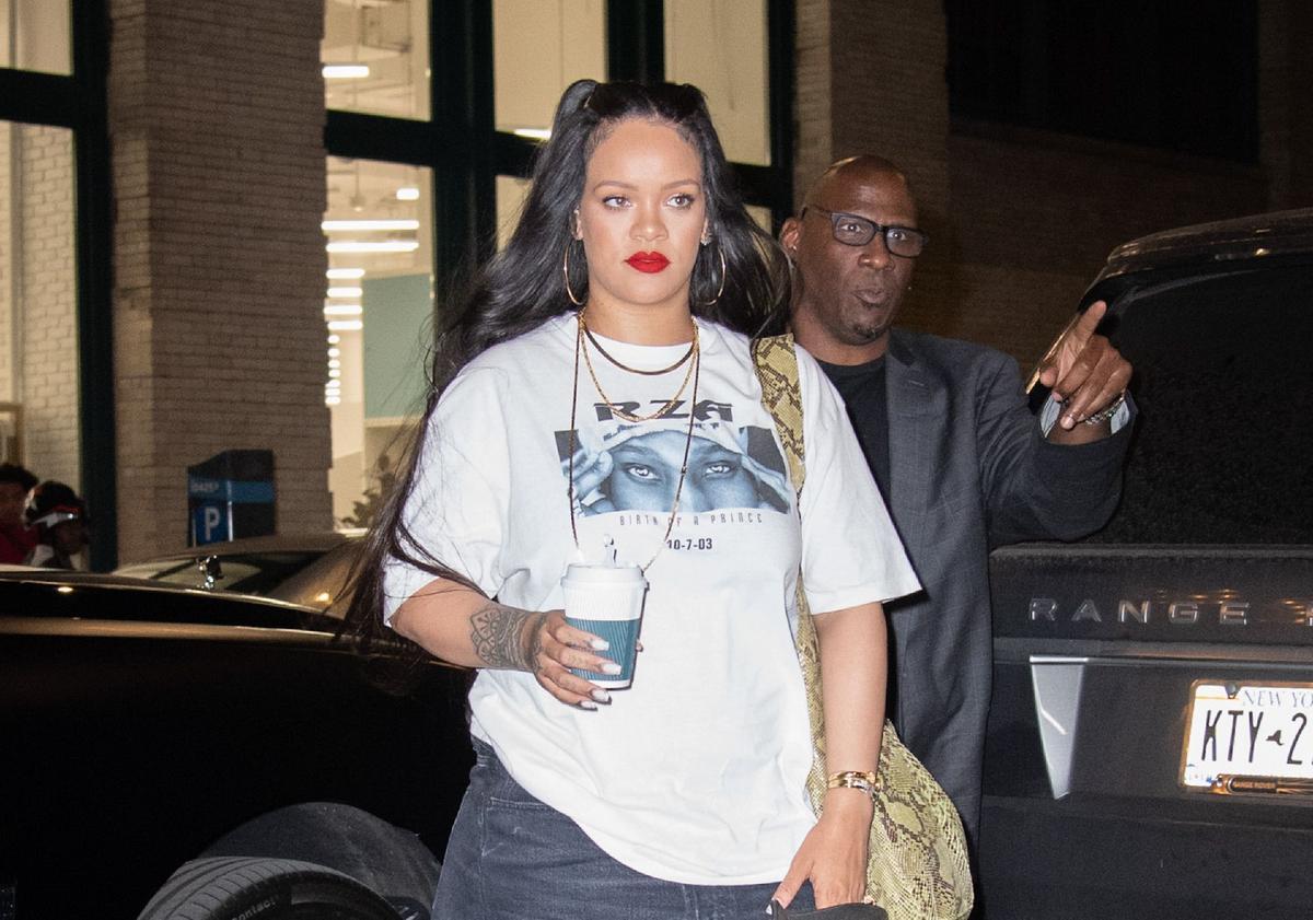 Rihanna con camiseta de RZA