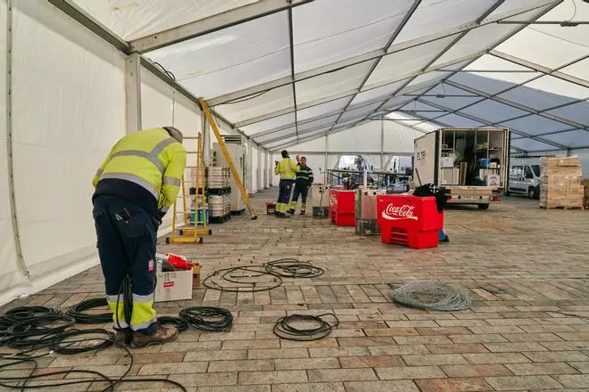 Negocios turísticos de Cáceres se quejan de la carpa del Carnaval: "Es imposible descansar"