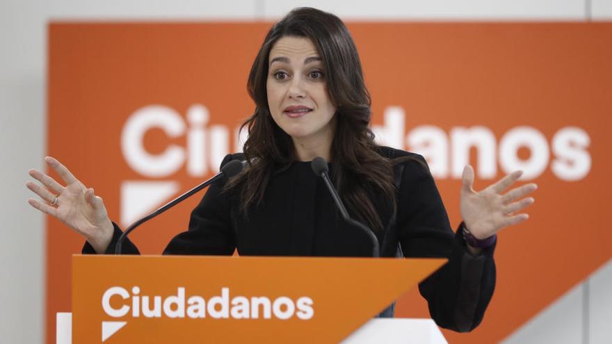 Arrimadas: &quot;La que está liando el PP en Murcia&quot;