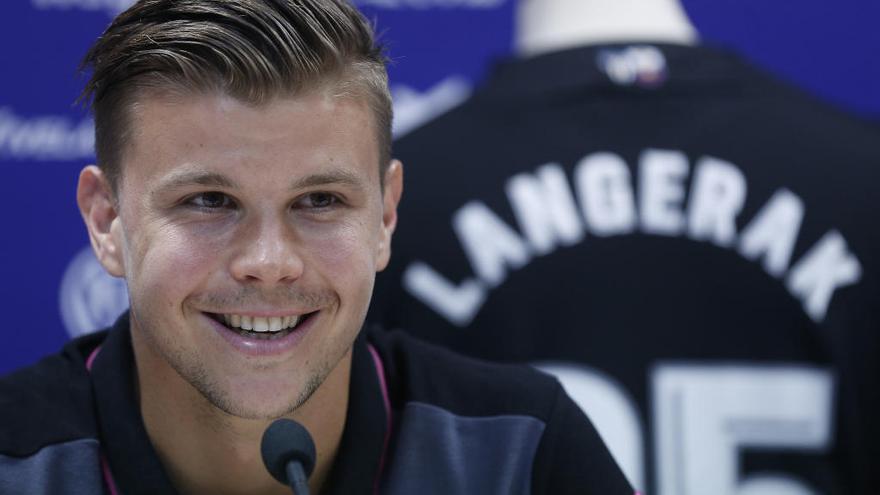 Langerak, en su presentación.