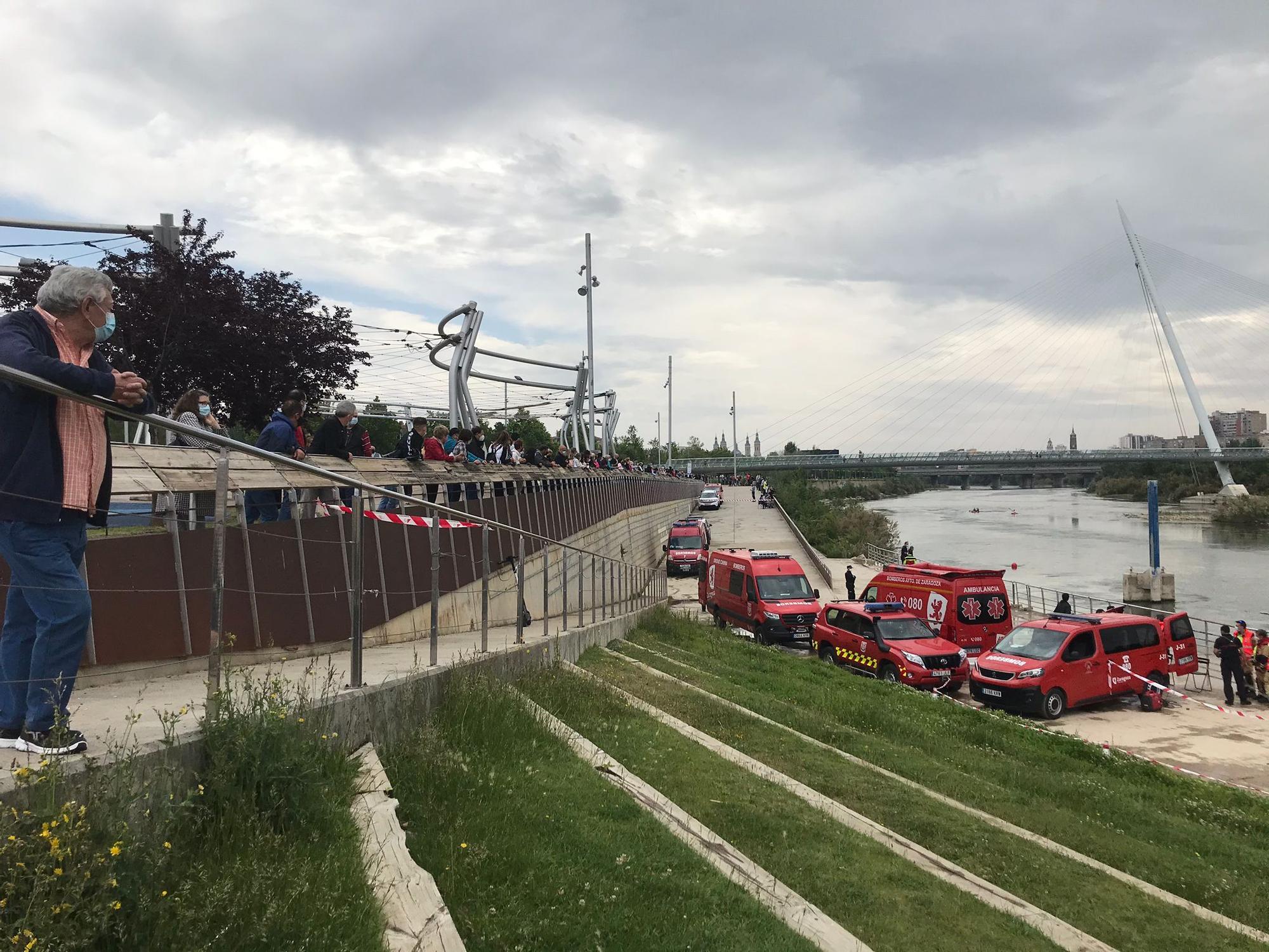 Continúa la búsqueda, con equipos de buceo, del menor desaparecido en el Ebro