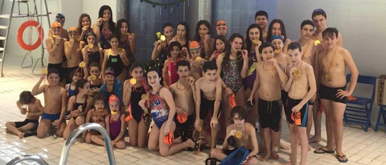 Componentes del Club Natación Asturovi.