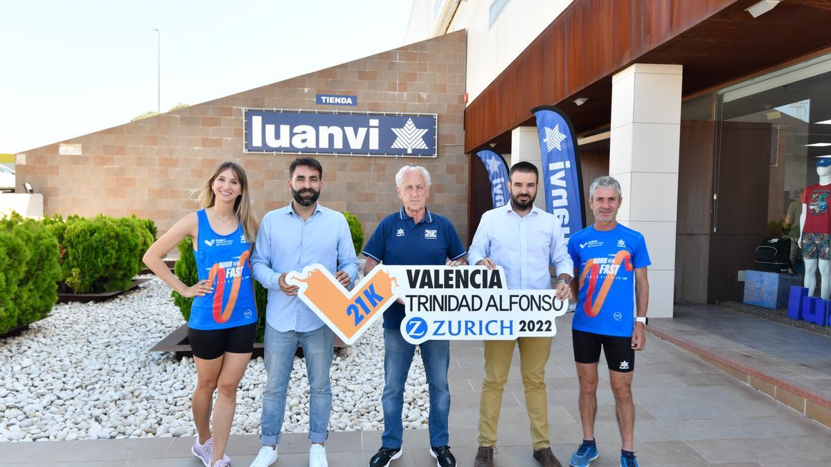 Presentación de las camisetas del Medio Maratón de València