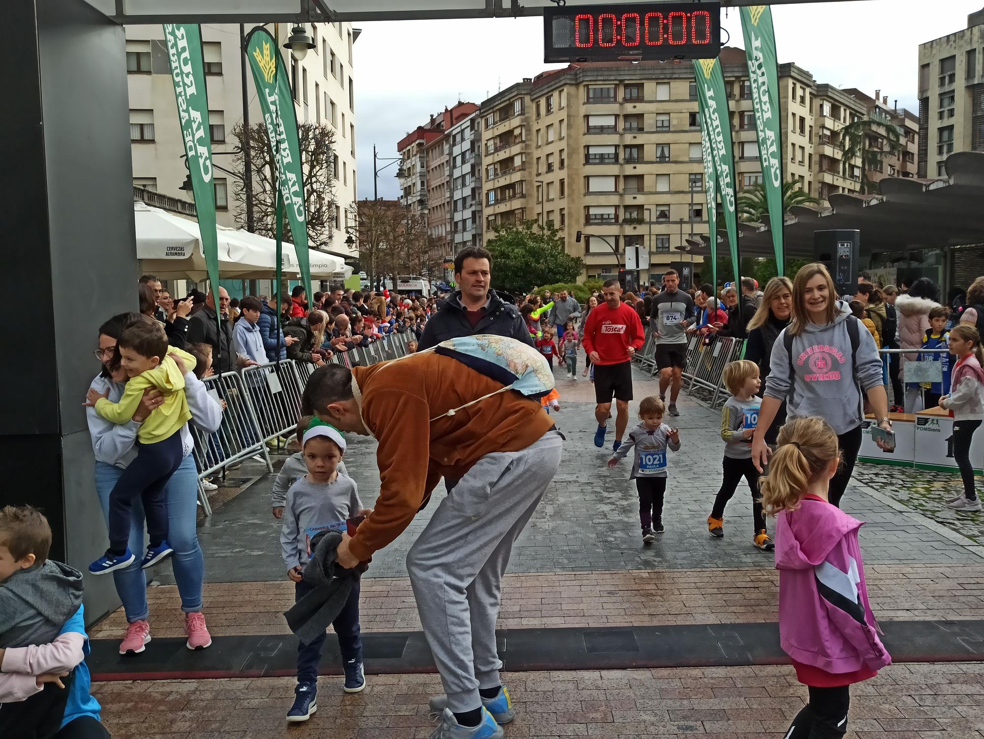 Casi 1.500 participantes disputan la carrera de Fin de Año de Pola de Siero