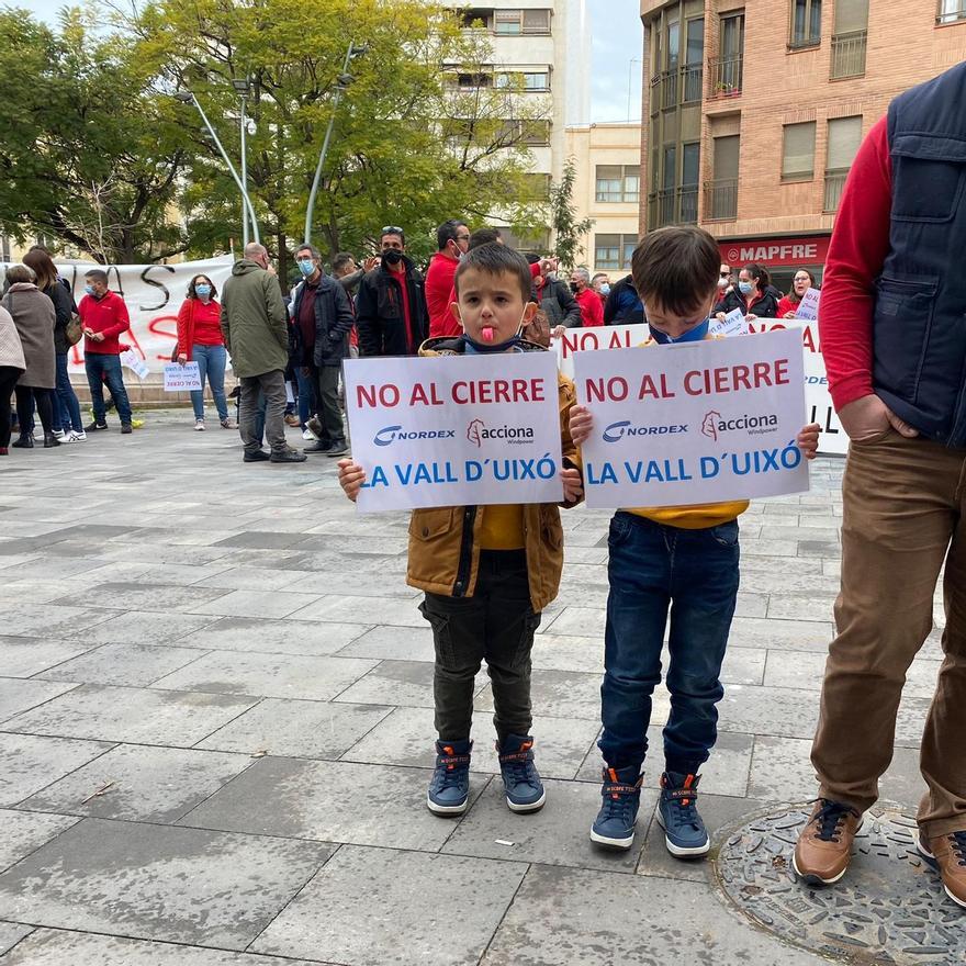 Los empleados de Nordex se han movilizado junto a sus familias y numerosos vecinos de la Vall.