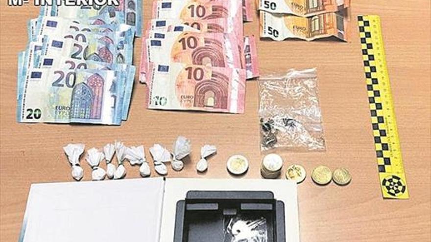 Pillados con cocaína en un control en la Vall d’Uixó