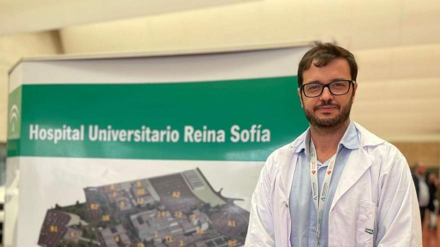 En el hospital Reina Sofía: El especialista en Medicina Interna e investigador Juan Francisco Alcalá.