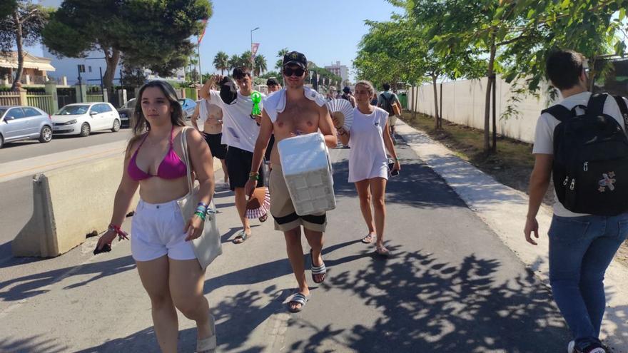 Calor i ambient estiuenc en les festes de benvinguda que inauguren l’Arenal Sound