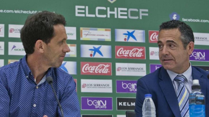 Alcaraz se toma un tiempo de reflexión antes de decidir si entrenará al Elche