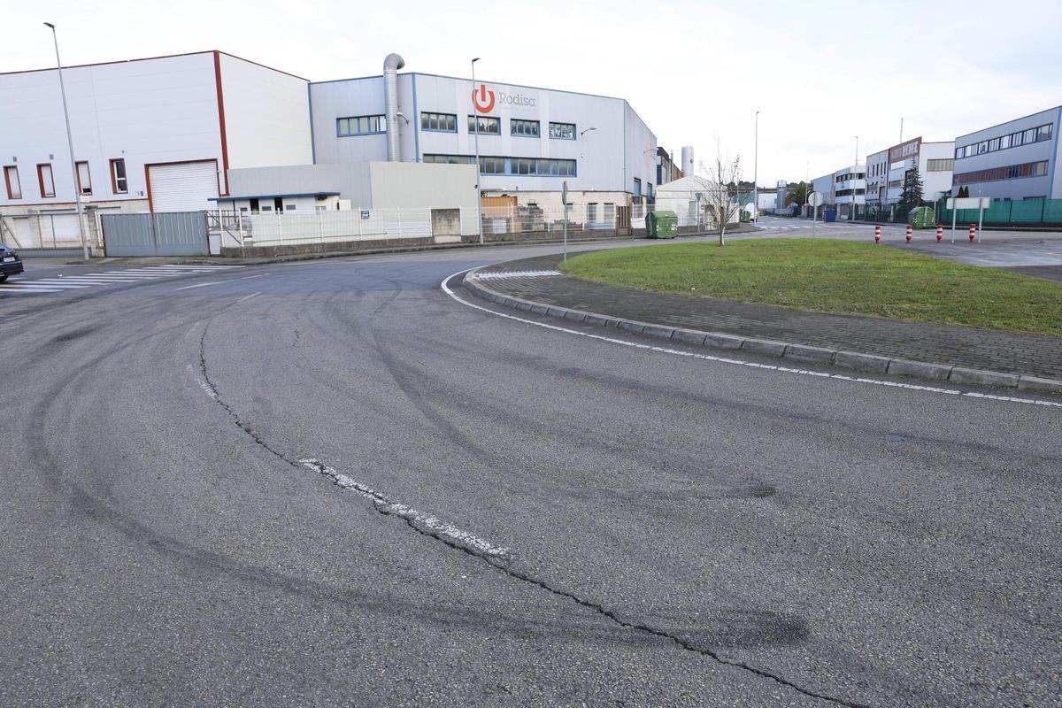 La carrera ilegal que ha dejado un reguero de heridos en Gijón, en imágenes