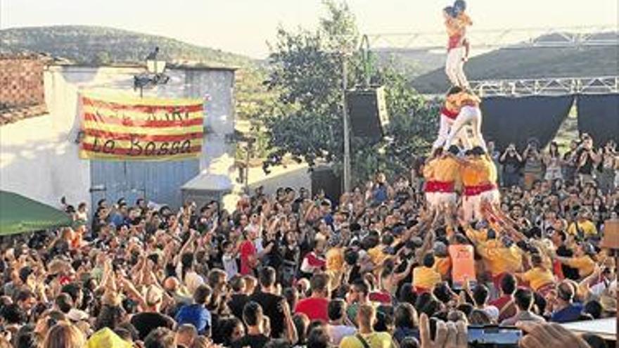 Villores vive su día más intenso del Aplec con fiesta  y reivindicación