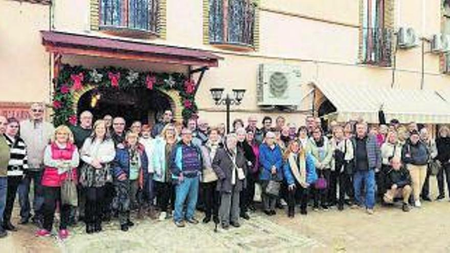 La gent gran de Castellví recupera les sortides culturals després de dos anys d’aturada | AJ. CASTELLVÍ